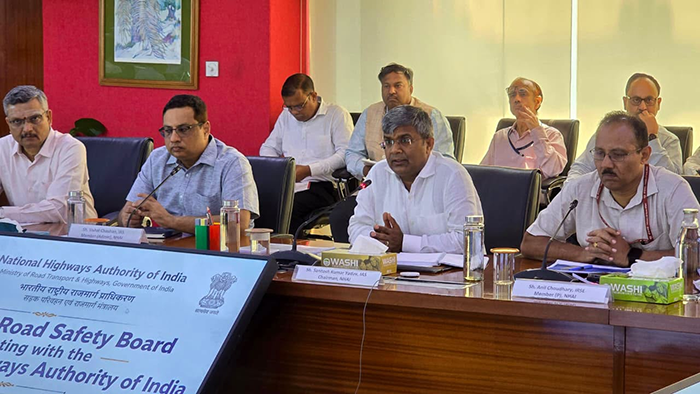 Comprehensive review meeting held at NHAI Headquarters